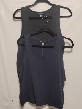 Athleta Women’s Sleeveless Tank Tops - Navy and Charcoal (2 Bundle)